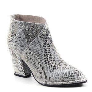 DIBA TRUE Leather Heeled Booties